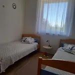 Leggiero Vikendica *