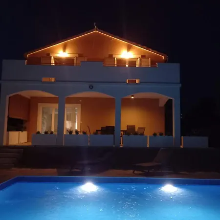 Holiday home Leggiero Benkovac