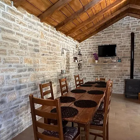 Ferienhaus Leggiero Benkovac