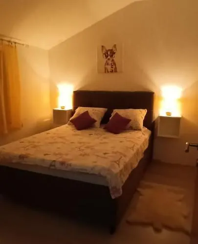 Leggiero Vikendica *